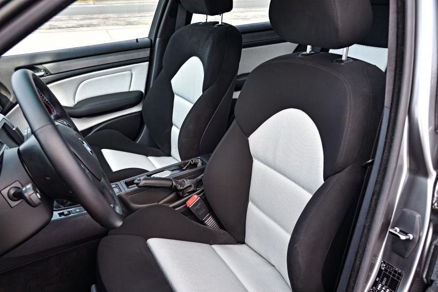 Интерьер BMW M3 Touring Concept (E46) 2000 года  (фото 11 из 29)